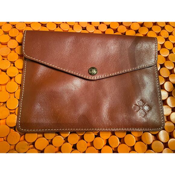 Patricia Nash New with tags Heritage Style flat clutch/wallet - Picture 1 of 4